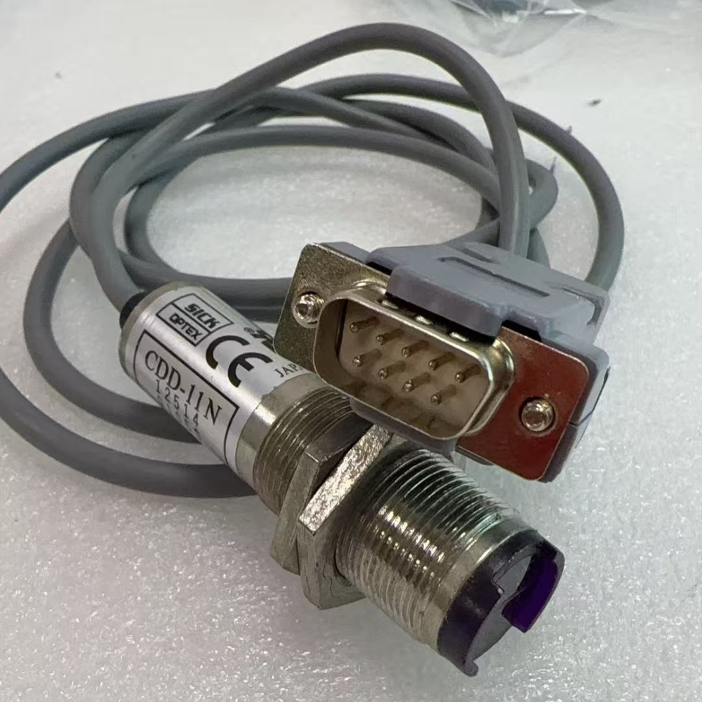 8900 Photocell Sensor with 9-Pin